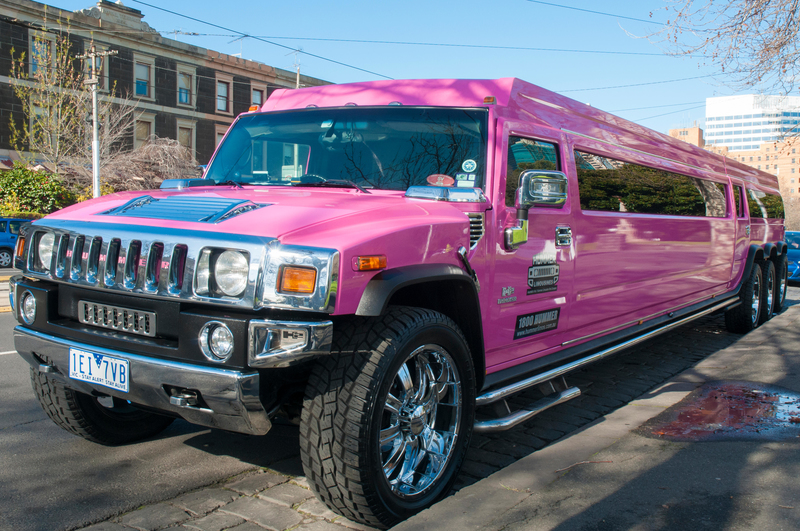 Hummer Limo | Alamy Stock Photo