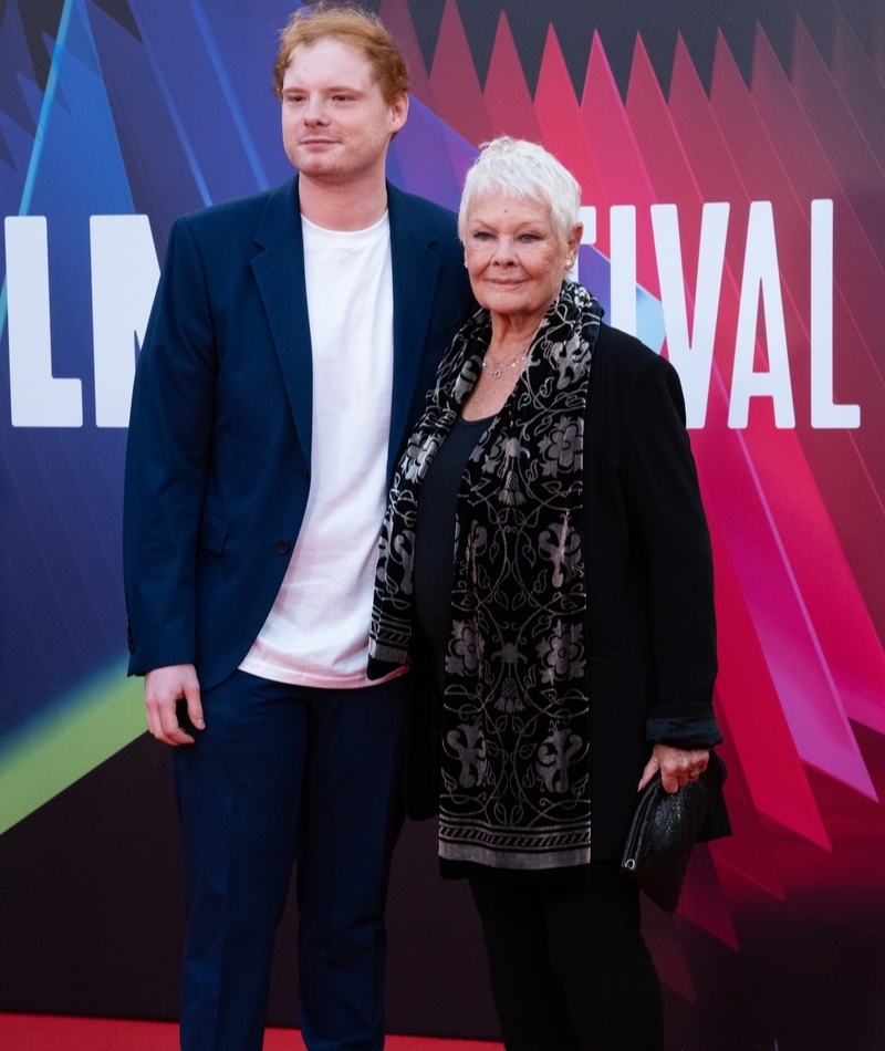 Judi Dench – 5’1” | Shutterstock