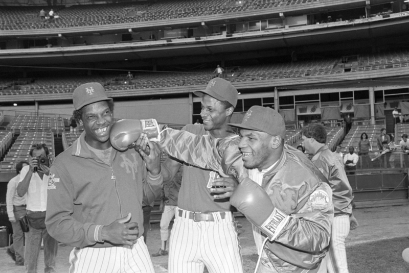 Gooden Goes Down! | Getty Images Photo by Bettmann