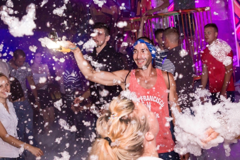 Party All Night in These Destinations | Alamy Stock Photo by Андрей Дакутько