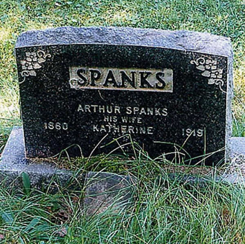 Mr. and Mrs. Spanks | Imgur.com/13bXL