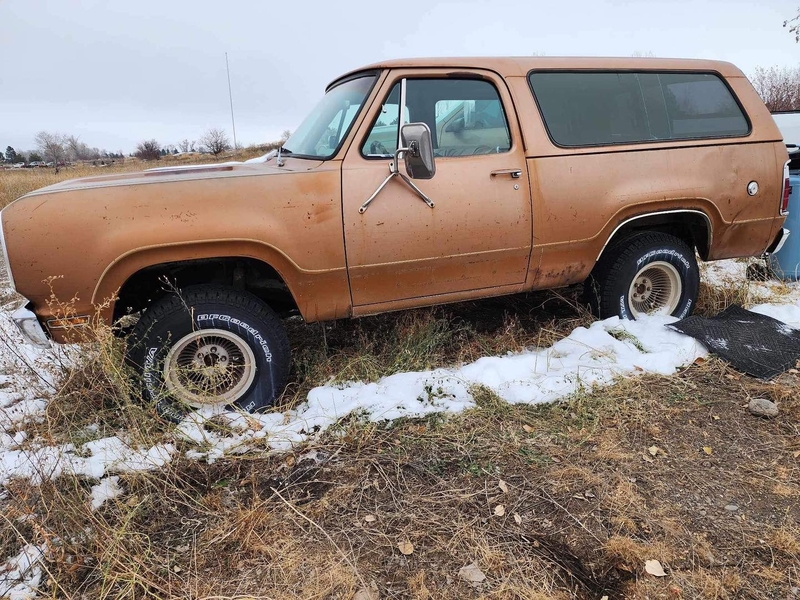 The 1976 Dodge Ramcharger Had Optional Passenger Seats | Instagram/@classicamericancars4sale