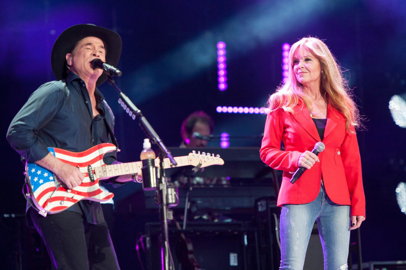 Clint Black and Lisa Hartman Black | Alamy Stock Photo