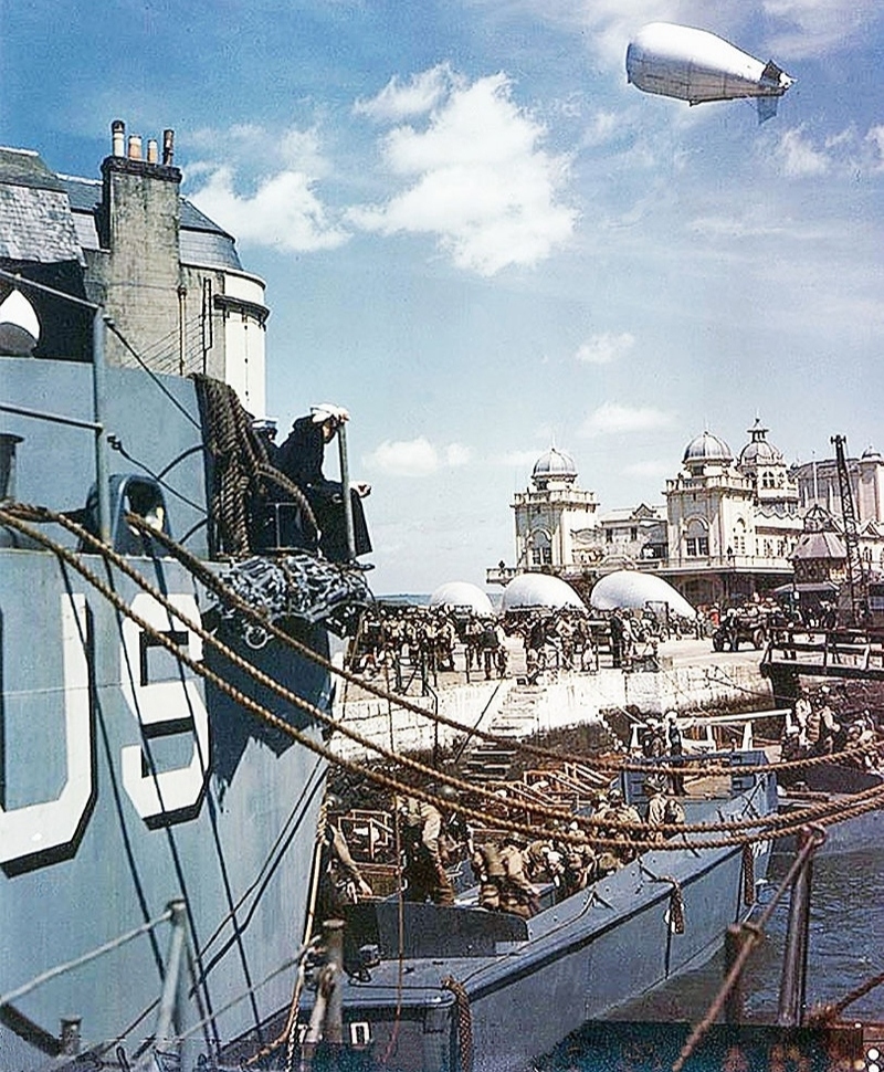 Barrage Balloons On D-Day | Getty Images Photo by Galerie Bilderwelt