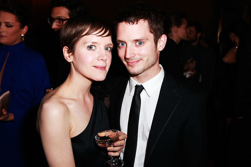 Elijah Wood mit seiner jüngeren Schwester Hannah | Getty Images Photo by Todd Oren