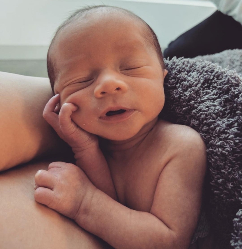 Miles Theodore Stephens wird geboren | Instagram/@chrissyteigen