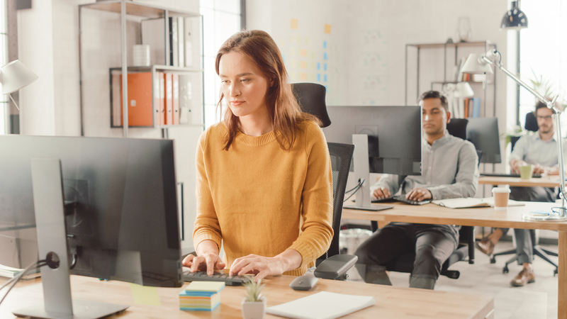 Ergonomic Office Chairs – What Benefits Do They Bring? | Shutterstock Photo by Gorodenkoff