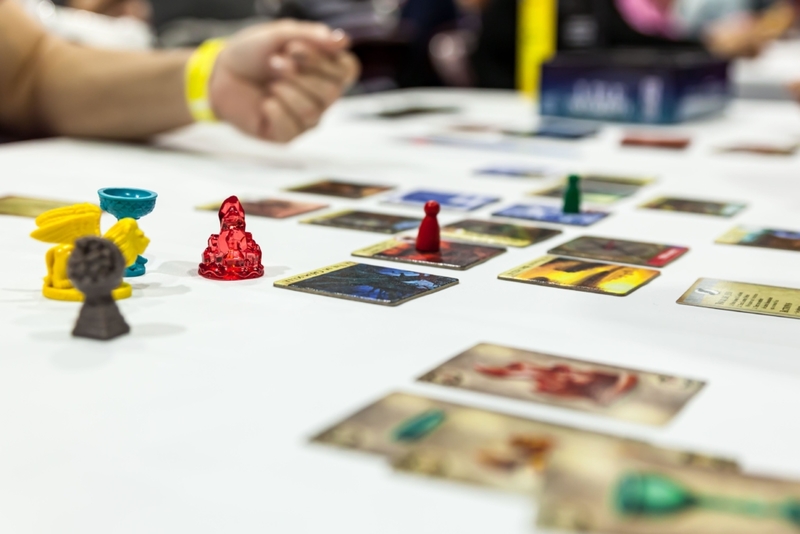 Play Board Games Together | Alamy Stock Photo