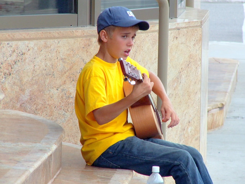 Justin Bieber Started Out on the Tubes | Getty Images Photo by Irving Shuter