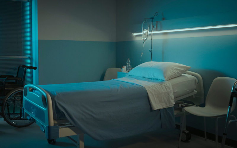 Sneaking Into the Hospital | Stokkete/Shutterstock