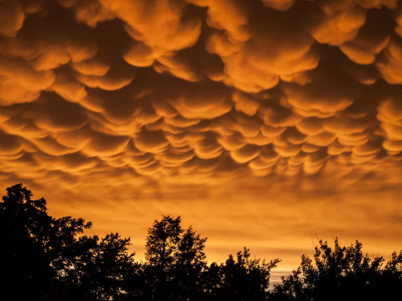 Ganz besondere Wolken | Alamy Stock Photo by Kenneth Norton 