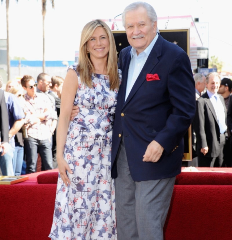 John Aniston und Jennifer Aniston | Getty Images Photo by Jon Kopaloff