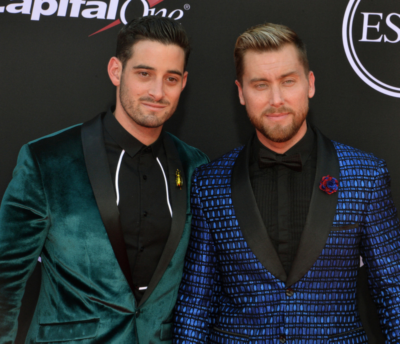 Michael Turchin und Lance Bass | Alamy Stock Photo by Jim Ruymen/UPI