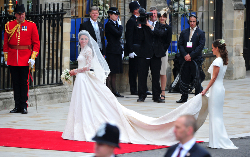 Die Königin bewilligt königliche Hochzeitskleider | Alamy Stock Photo by Kevin Dietsch/UPI