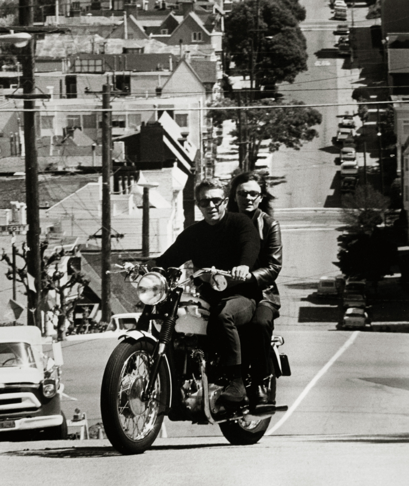 Steve McQueen und Jacqueline Bisset in “Bullitt” | Alamy Stock Photo by PictureLux/The Hollywood Archive