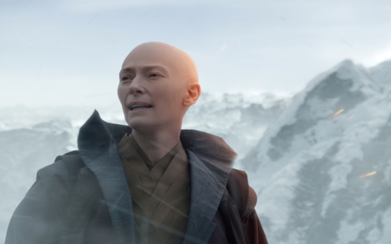 Tilda Swinton als The Ancient One in Doctor Strange | MovieStillsDB