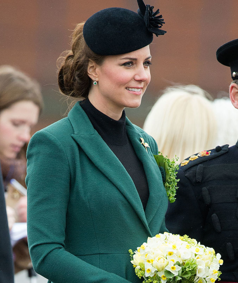 Grünes Emilia Wickstead Kleid- März 2013 | Getty Images Photo by Samir Hussein/WireImage