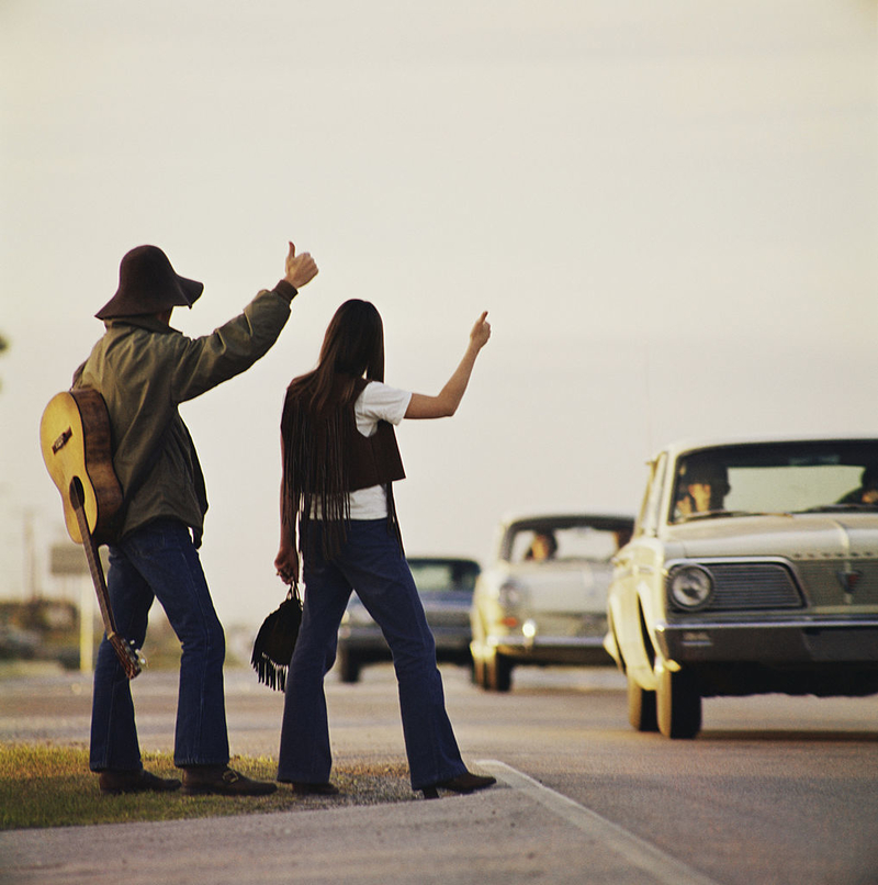 La gente hacía autostop en todas partes | Getty Images Photo by Dennis P Hallinan