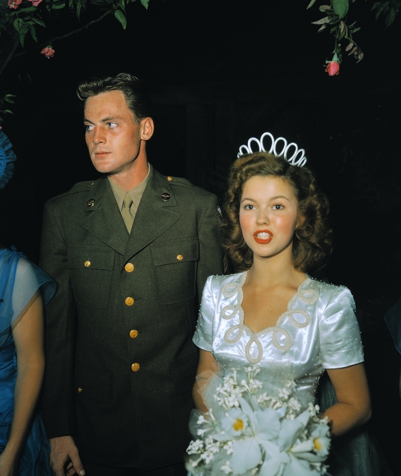 Shirley Temple y John Agar | Getty Images Photo by Bettmann