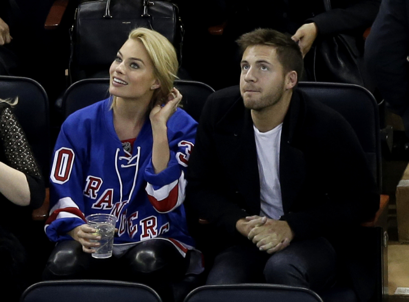 Margot Robbie y Tom Ackerley | Alamy Stock Photo by John Angelillo/UPI