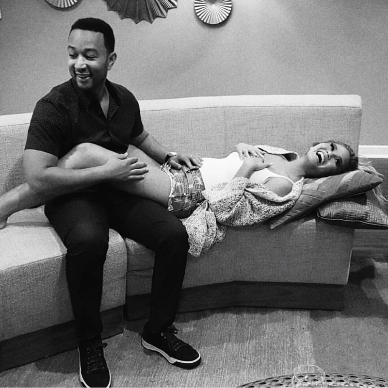 La pareja recibe buenas noticias | Instagram/@johnlegend