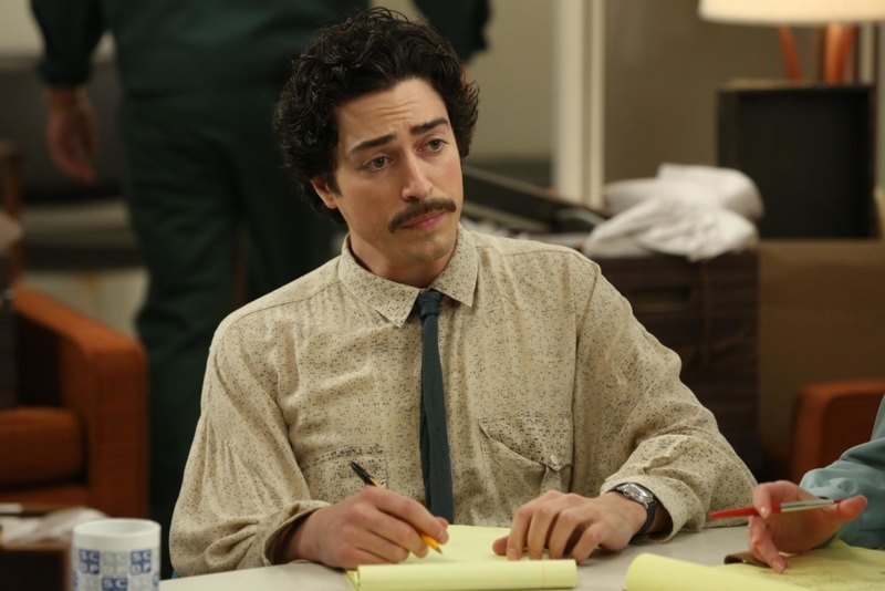 Ben Feldman como Michael Ginsberg | MovieStillsDB