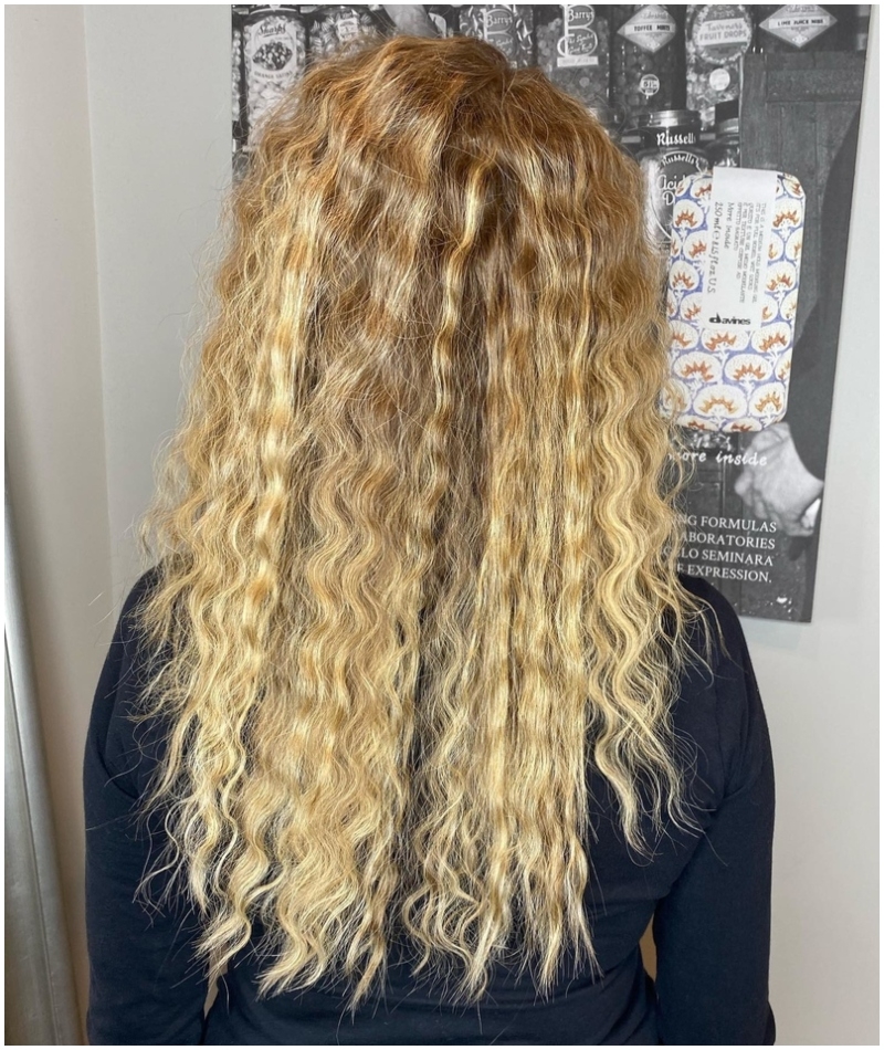 Crimped Hair That Doesn't Crimp Your Style | Instagram/@fehr.hair