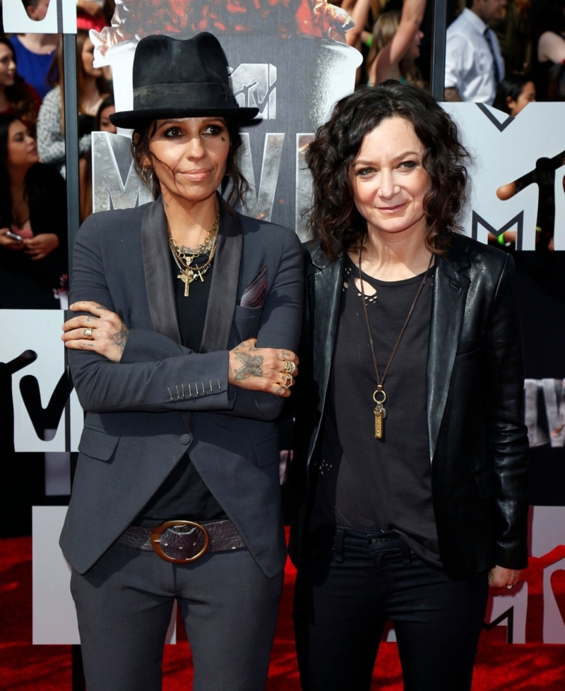 Sara Gilbert y Linda Perry | Alamy Stock Photo