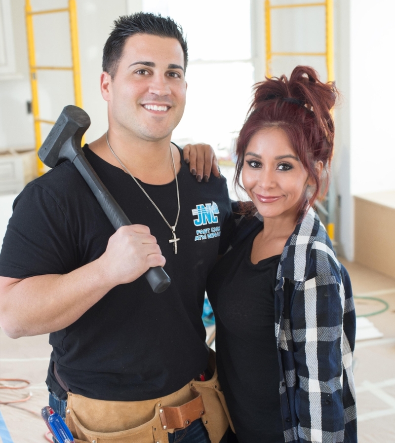 Nicole “Snookie” Polizzi e Jionni LaValle | Alamy Stock Photo by Everett Collection Inc/A&E/Courtesy Everett Collection