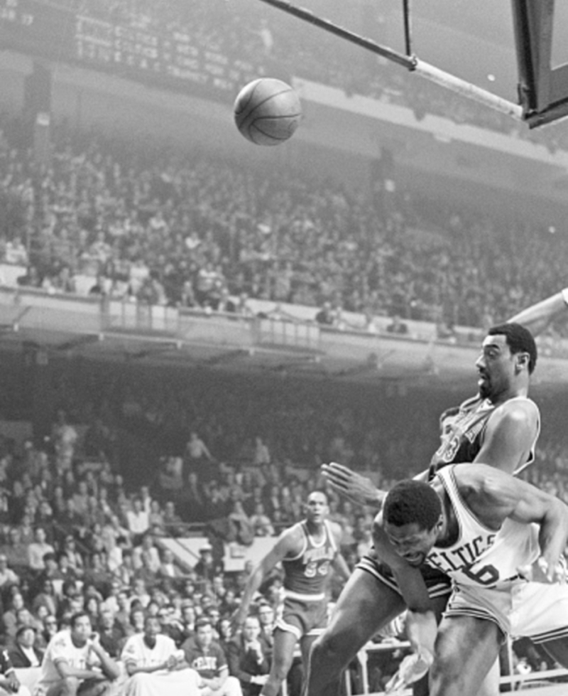 BILL RUSSELL Y WILT CHAMBERLAIN | Getty Images Photo by Bettmann