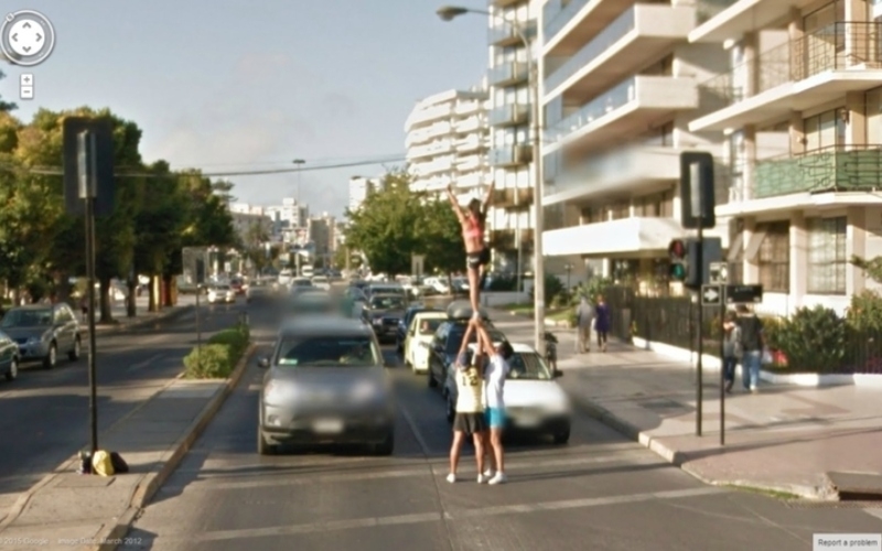 Apresentação De Líderes De Torcida No Semáforo | Imgur.com/my186Ru via Google Street View