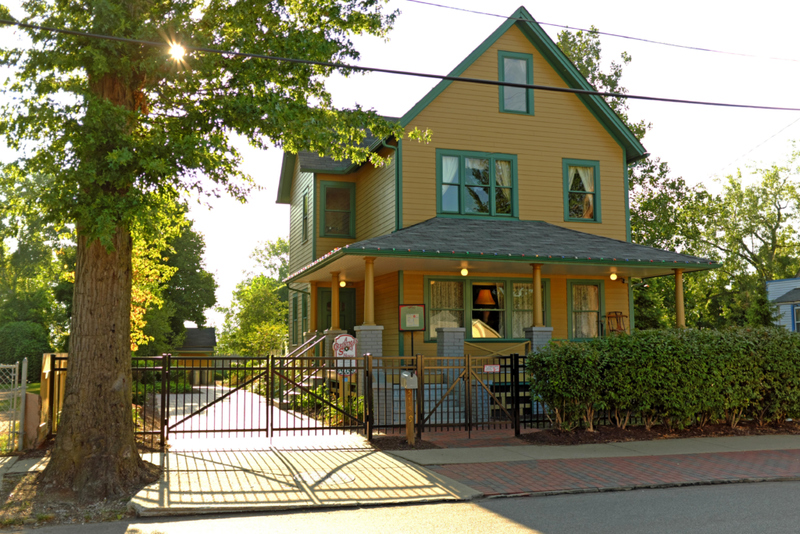 Yup, It’s a House | Alamy Stock Photo by Mark Kanning 