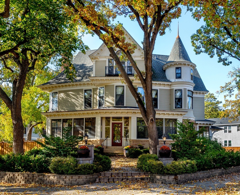 The Landlord of Mary Richards’ Apartment Was Furious | Alamy Stock Photo by Todd Strand