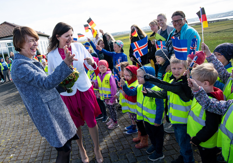 Icelandic Students Learn Three Languages | Alamy Stock Photo by Bernd von Jutrczenka/dpa