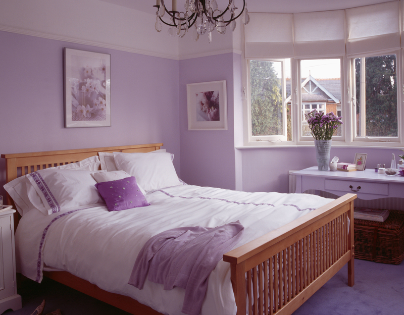 Mauve Is Murder | Alamy Stock Photo by Elizabeth Whiting & Associates/ewastock bedrooms