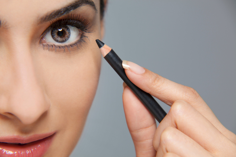 Don’t Do This With Eyeliner | Getty Images Photo by Image Source